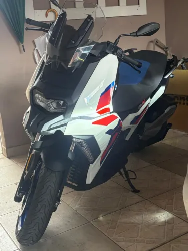 MOTO BMW ANO 2024  54.900,00