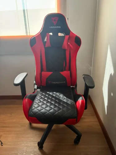 ? Cadeira Gamer ThunderX3 TGC12 Vermelha - Excelente Estado