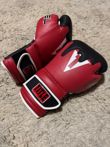Luva de boxe Title Boxing Gel Lava Séries Importada 16oz
