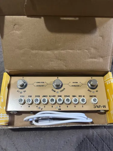 Pedal De Efeito M-vave Cube-baby Ac Acústico Bege
