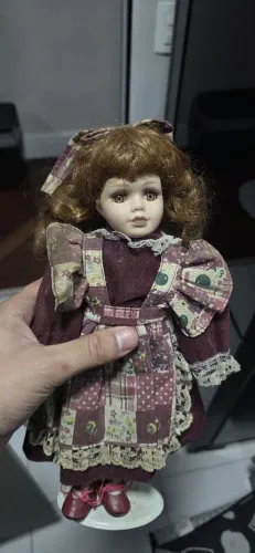 Boneca porcelana