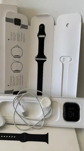 Apple Watch Série 6 44mm GPS + Cellular (eSIM) Preto - Original