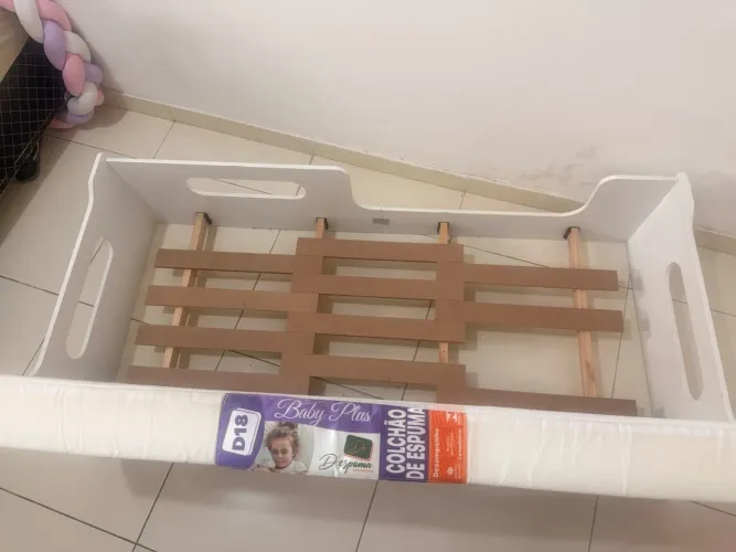 Cama Montessoriana Branca + Colchão D18 Baby Plus - Pouco uso