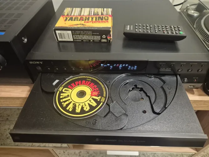 CD Player Disqueteira Sony CDP-CE500 5 discos USB