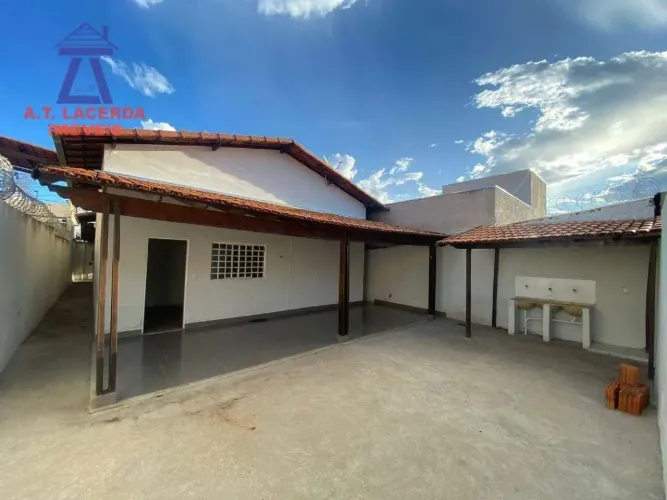 Casa com 3 quartos à Venda - Planalto