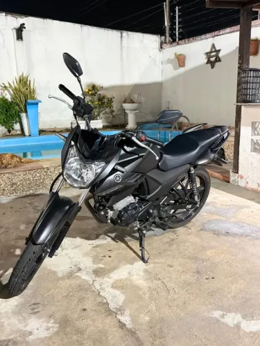 Moto YS Fazer Sed 150 24/25