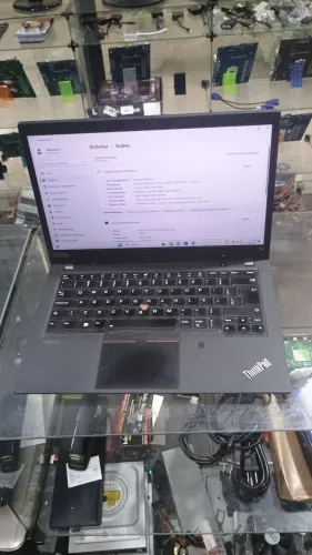 Notebook Lenovo t14...