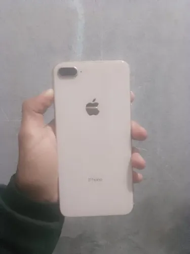 iPhone 8 Plus