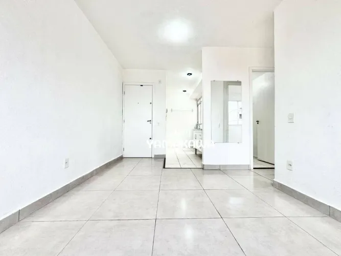 Apartamento com 2 dormitórios para alugar, 37 m² por R$ 1.295,00/mês - Guaianazes - São Pa
