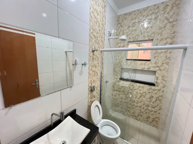 CASA COM 3 QUARTOS, SUÍTE E 2 VAGAS NO PARQUE BRASÍLIA - ANÁPOLIS