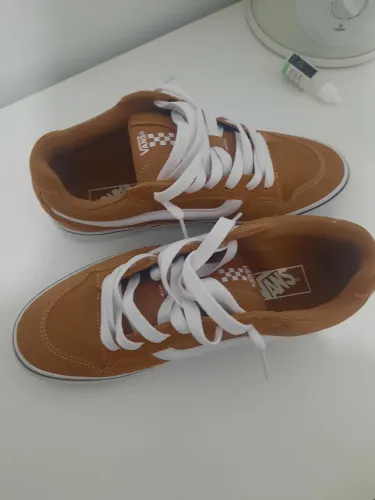 Tênis Vans masculino original.  Novo. N 40