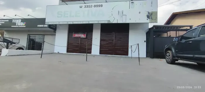 SALÃO COM RECUO PARA ESTACIONAMENTO