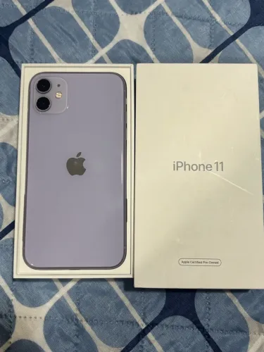 iPhone 11 roxo
