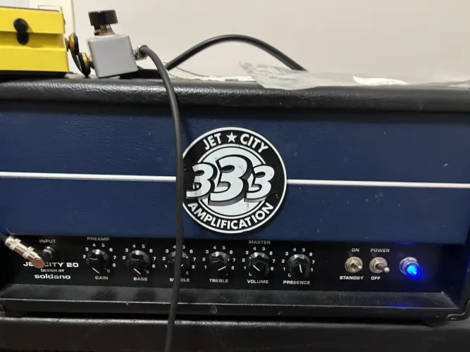 Amplificador valvulado jet city JCA 20h