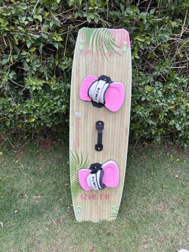 Prancha kitesurf bidirecional inverter 136x41