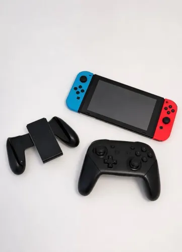 Nintendo switch 1 com controle pro