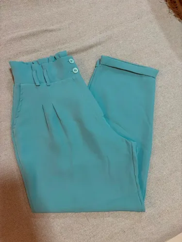 Calça verde água