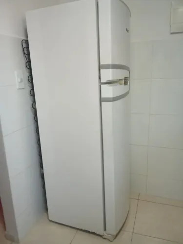 geladeira semi nova,gelando perfeitamente