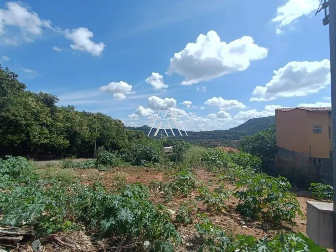 Vendo lote em Itaúna com ótima localização!