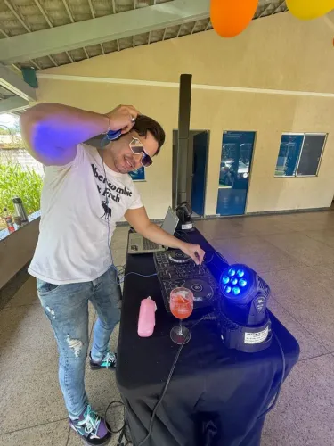 DJ top