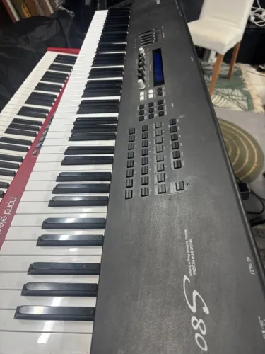 Teclado Yamaha S80 88 Piano sinth urrrgggentte