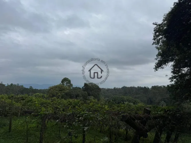 Sítio a venda no Horto Florestal em Jundiaí.