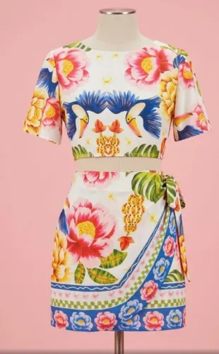 Conjunto cropped + short saia