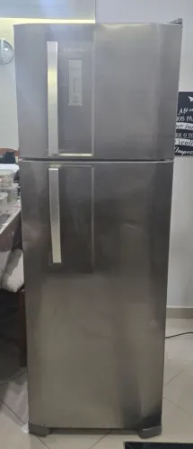Vendo Geladeira Electrolux DF36X 1000
