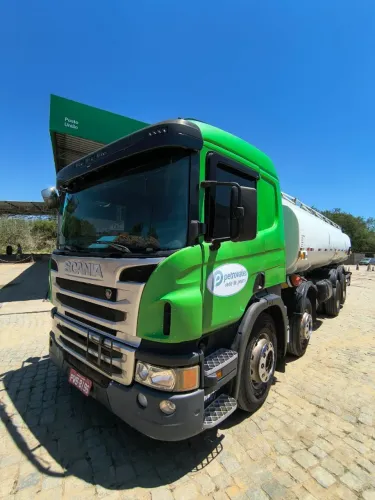 Scania P310 8x2 2015 - Único Dono - No Chassi