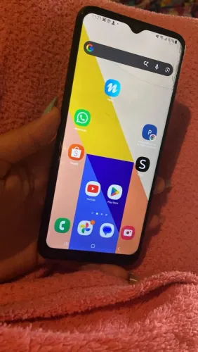 *Trincado somente a película/ Celular