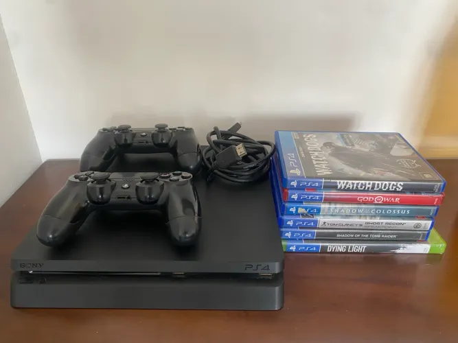 ? PlayStation 4 Slim 1TB + 2 Controles + Jogos