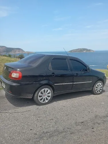 Fiat Siena HLX 1.8 MPI Flex 8V 4P 2005