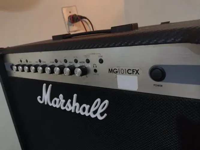 Amplificador de Guitarra Marshall