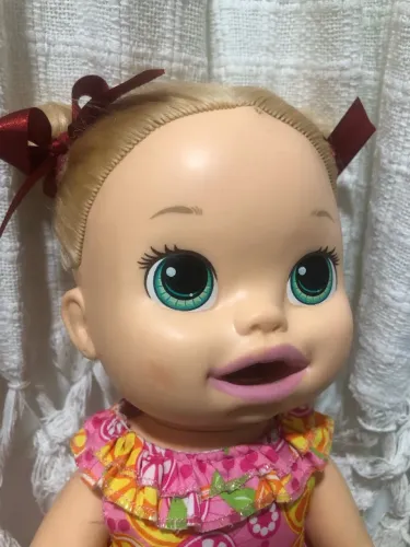 Baby Alive comilona