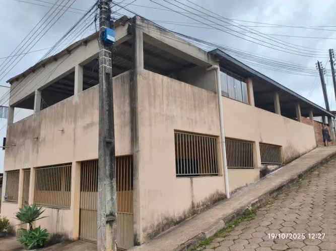 Casa em Vila Valério 