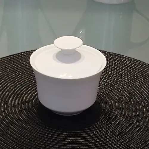 01 Açucareiro de Porcelana Schmidt (Original), Linha Voyage, Cor Branca (sem uso)