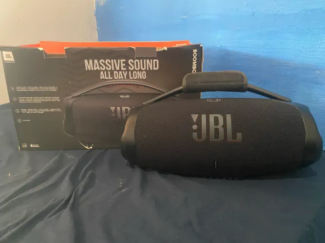 BOOMBOX 3. APENAS 4 MESES DE USO