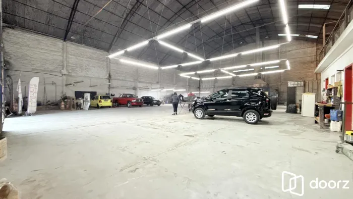 VENDE PAVILHÃO COM 1036 M² CONSTRUÍDOS EM TERRENO DE 1156M² COM TESTADA DE 29,2