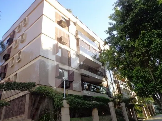 Apartamento de 3 quartos com 2 vagas à venda no Bairro Petrópolis em Porto Alegre