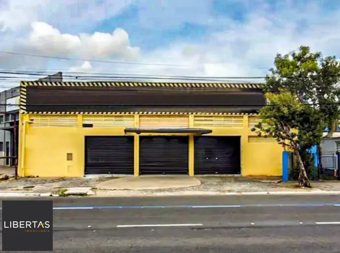 Pavilhão desocupado com 608m² privativo
