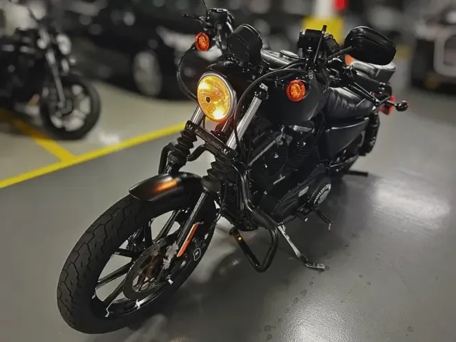 Harley-Davidson XL 883 Sportster Iron 20.000Km Estado de Zero