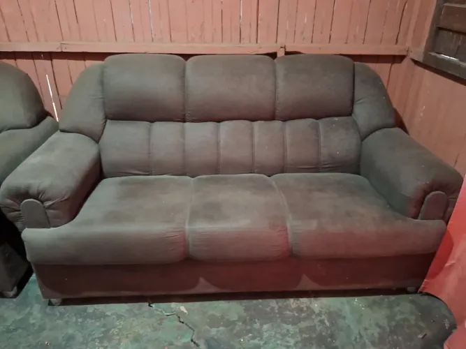 Sofa em perfeitas comdições grande e pequeno