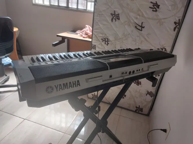 Vendo teclado yamaha PSRs 910 perfeito estado