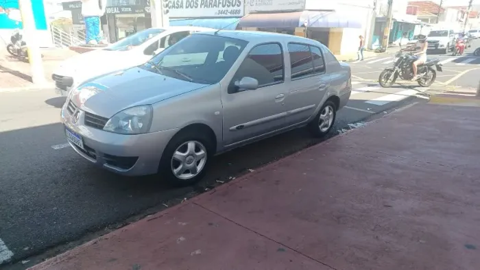 Renault Clio Sed. Privilège Hi-flex 1.6 16V 4P 2008