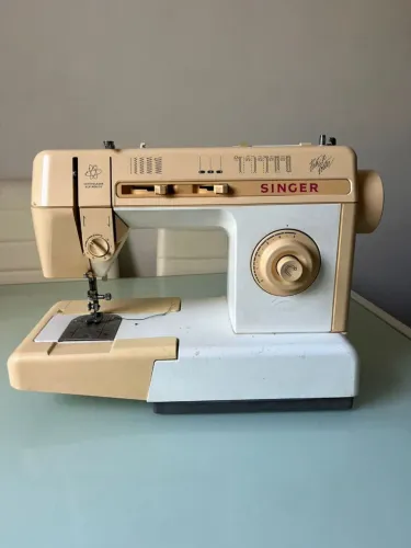 Máquina de costura Singer