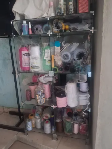 Vitrine em perfeito estado!