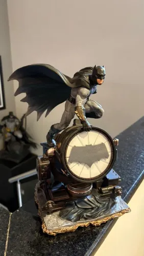 Batman on Batsignal! Zack Snyder Justice League! Iron Studios!