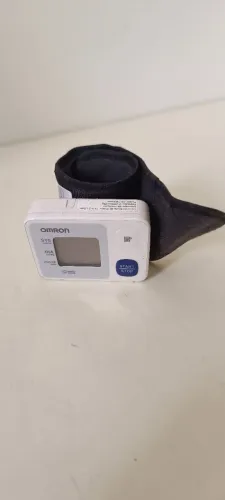 Aparelho Medidor de Pressão Digital de Pulso Omron Automático