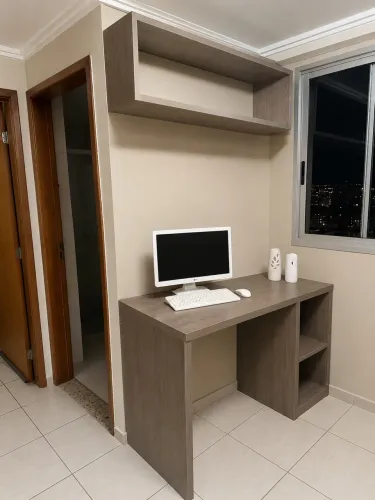 MESA DE ESCRITÓRIO + NICHO EM MDF - R$ 450,00
