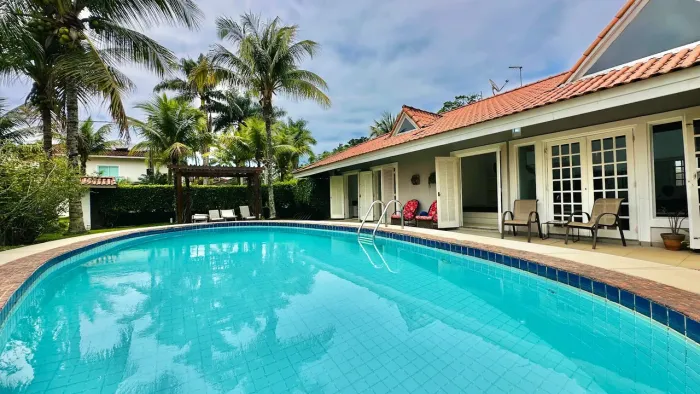 Casa Térrea á venda no Jardim Pernambuco I no Guarujá | QVista Inteligência Imobiliária Gu